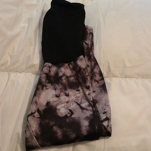 Motherhood capri leggings